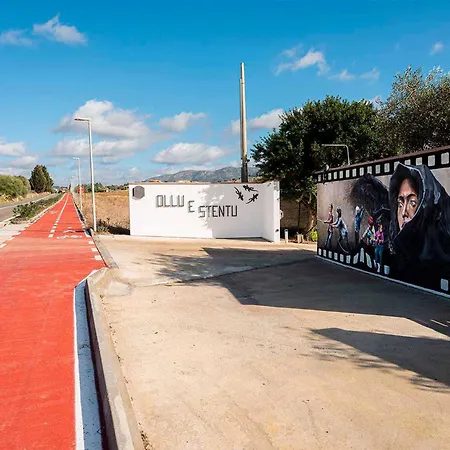 Ollu E Stentu Bed & Breakfast Dolianova