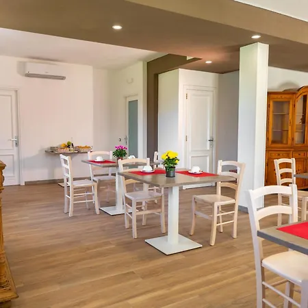 Ollu E Stentu فندق مبيت وإفطار 4*
