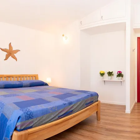 فندق مبيت وإفطار Ollu E Stentu 4*